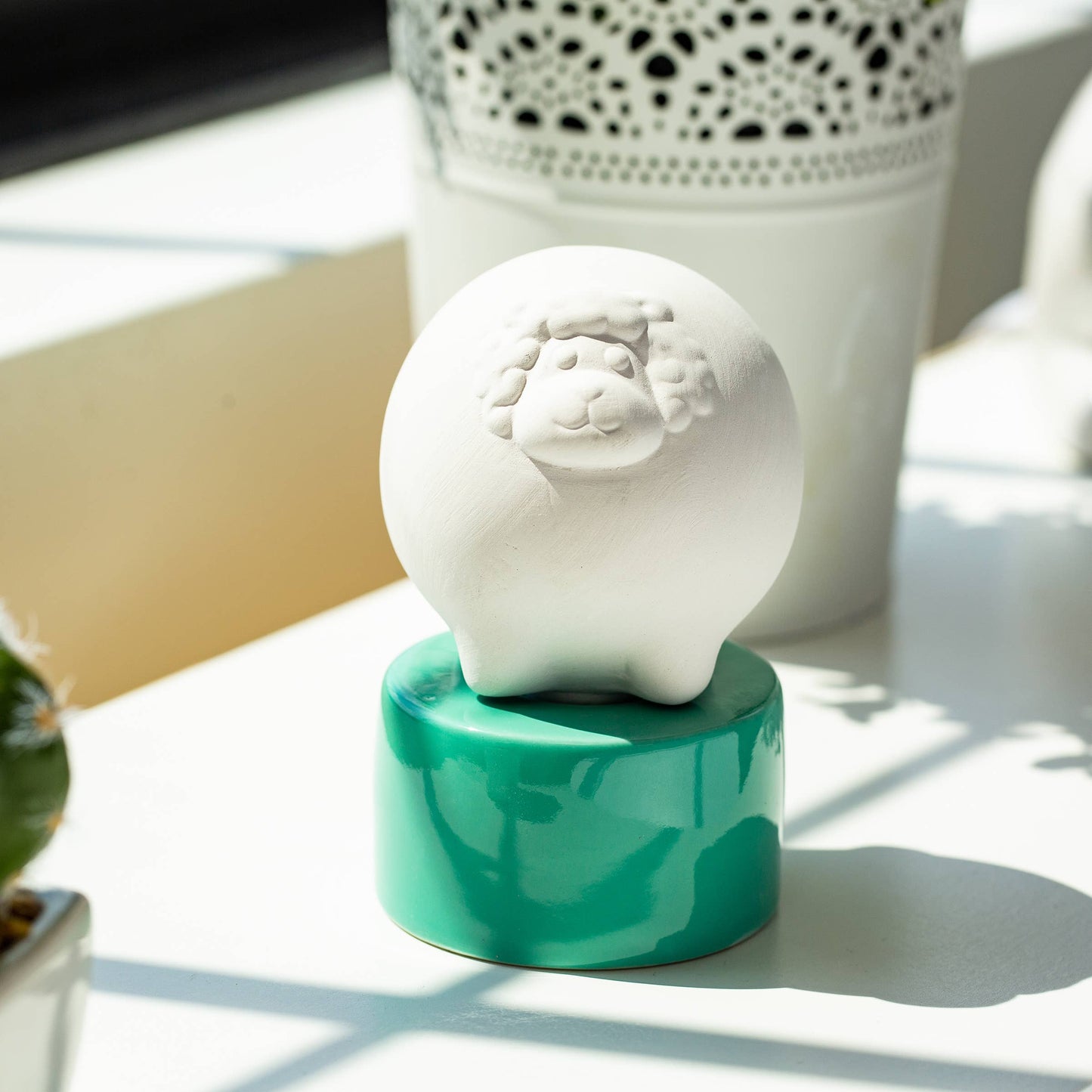 Sheep Diffuser - Ceramic passive, non powered desk diffuser